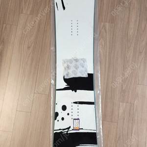 스노보드데크 157 사이즈 팝니다.