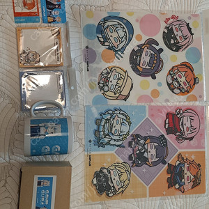 홀로라이브 애니플러스 콜라보 가우르 구라 한정메뉴 굿즈 머그컵, 클리어파일,메모지 그리고 회원 포인트카드 판매합니다