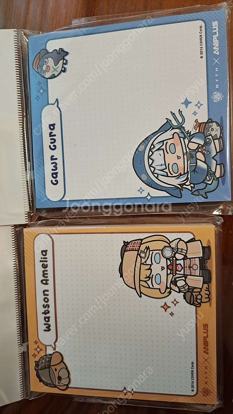 홀로라이브 애니플러스 콜라보 가우르 구라 한정메뉴 굿즈 머그컵, 클리어파일,메모지 그리고 회원 포인트카드 판매합니다--2