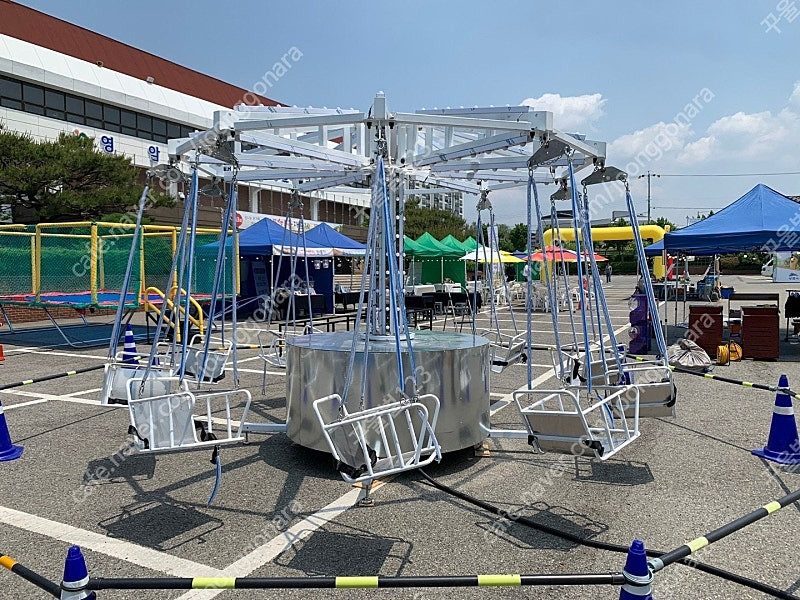 유치원 어린이집 행사 놀이기구 대여 회전그네 바이킹 트램폴린 이미지