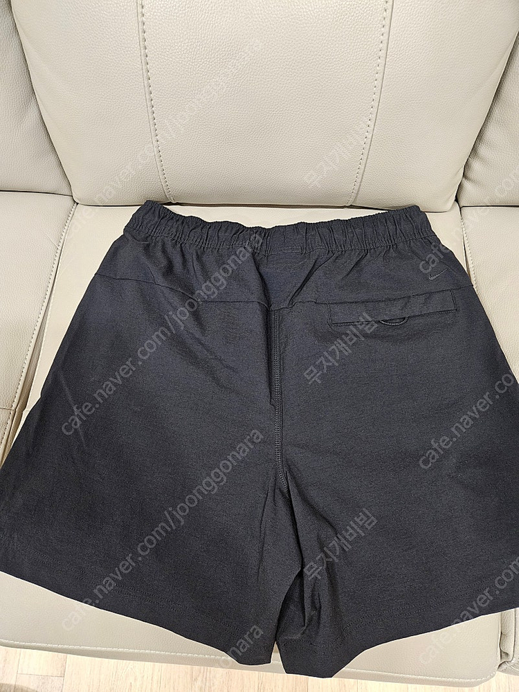 나이키 테크팩 우븐 반바지 이미지