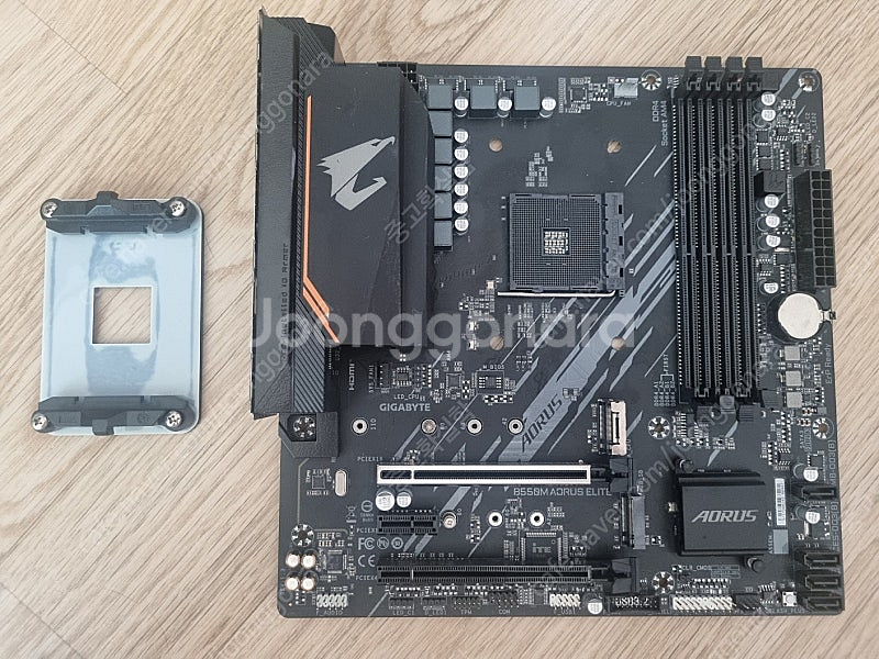 기가바이트 B550m aorus elite--0