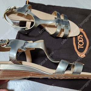 토즈(tod's) 샌들 힐 38 새제품