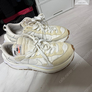 나이키 사카이 베이퍼와플 화이트앤 검
