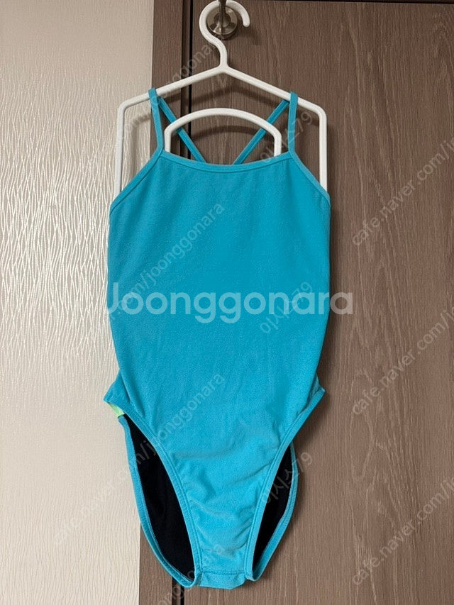 졸린 하와이 블루 개빈 28--0