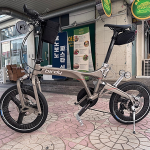 급처! 버디 BIRDY 다양한 불용품 팝니다. 순정 탈거품 / 18인치 카본 삼발이 / SRAM Level ULT stealth 4피스톤 / sqlab 스터비, 이너바 등 (묶음