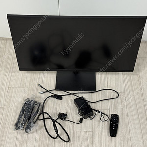 주연테크 V28UE 4K 모니터 팝니다.