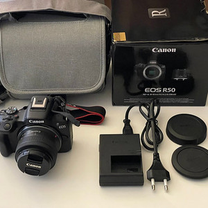 캐논 EOS R50 18-45 번들킷 블랙 80만원 (SD카드, 가방 포함)