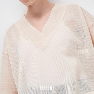 22시스템 브이넥 레터링 니트탑(소라색)