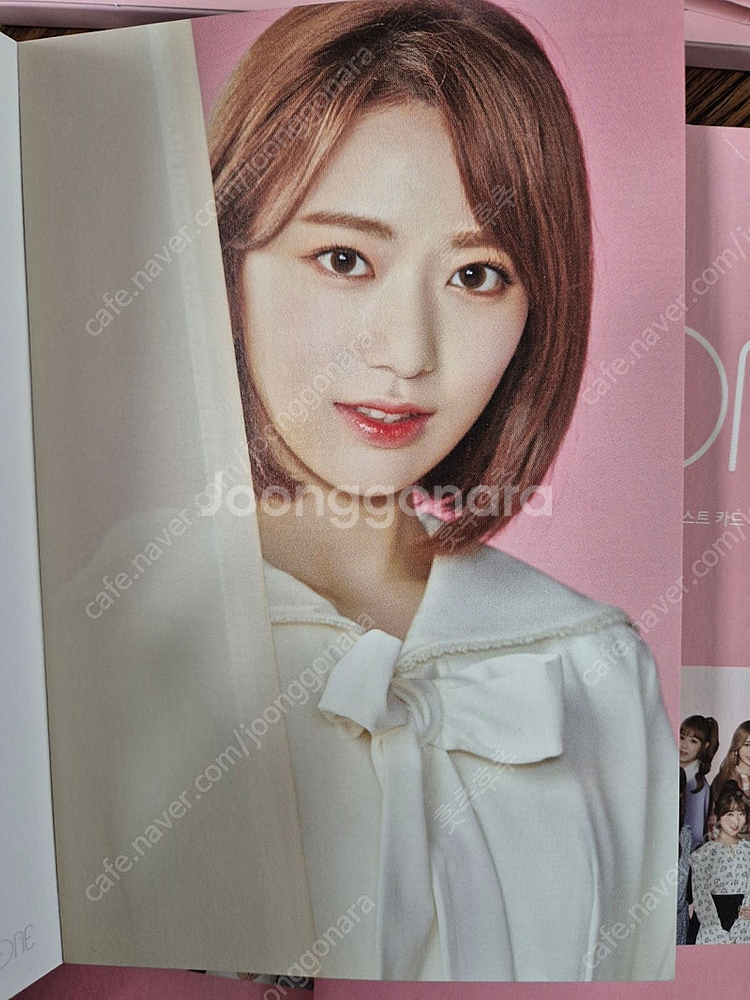 [아이즈원굿즈] 아이즈원 지마켓 포스트 카드북+포스터--2