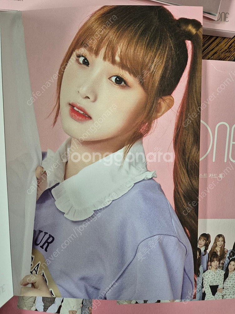 [아이즈원굿즈] 아이즈원 지마켓 포스트 카드북+포스터--4