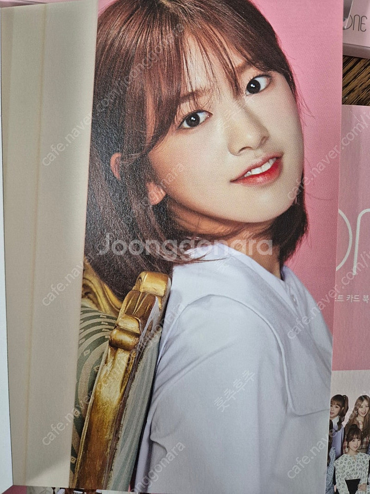 [아이즈원굿즈] 아이즈원 지마켓 포스트 카드북+포스터--5