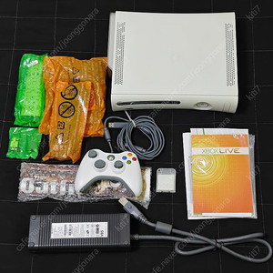 XBOX360 2005년 초기모델 + 유선패드 +케이블