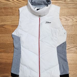 타이틀리스트 구스 조끼