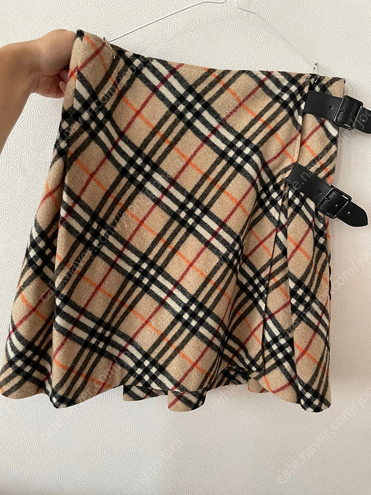 정품. 명품 버버리 스커트--3