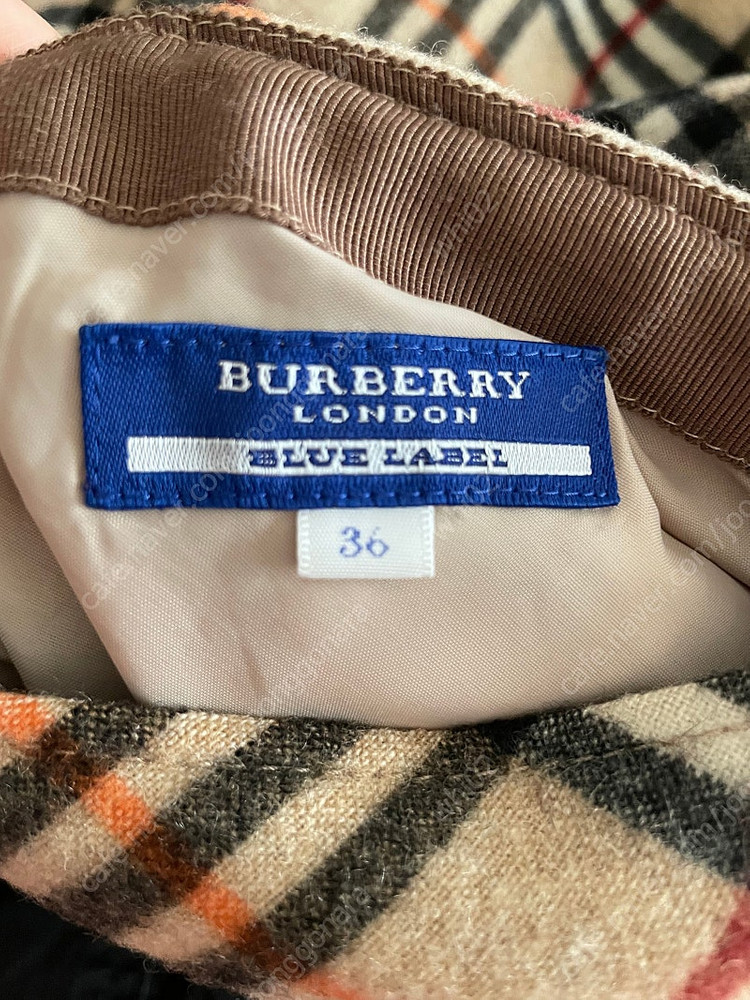 정품. 명품 버버리 스커트--4