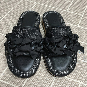 새상품 22 슈콤마보니 리본 슬리퍼 샌들 240 / 랑방 마인 오브제 타임 럭키슈에뜨 산드로 마쥬 오르 시에 시스템