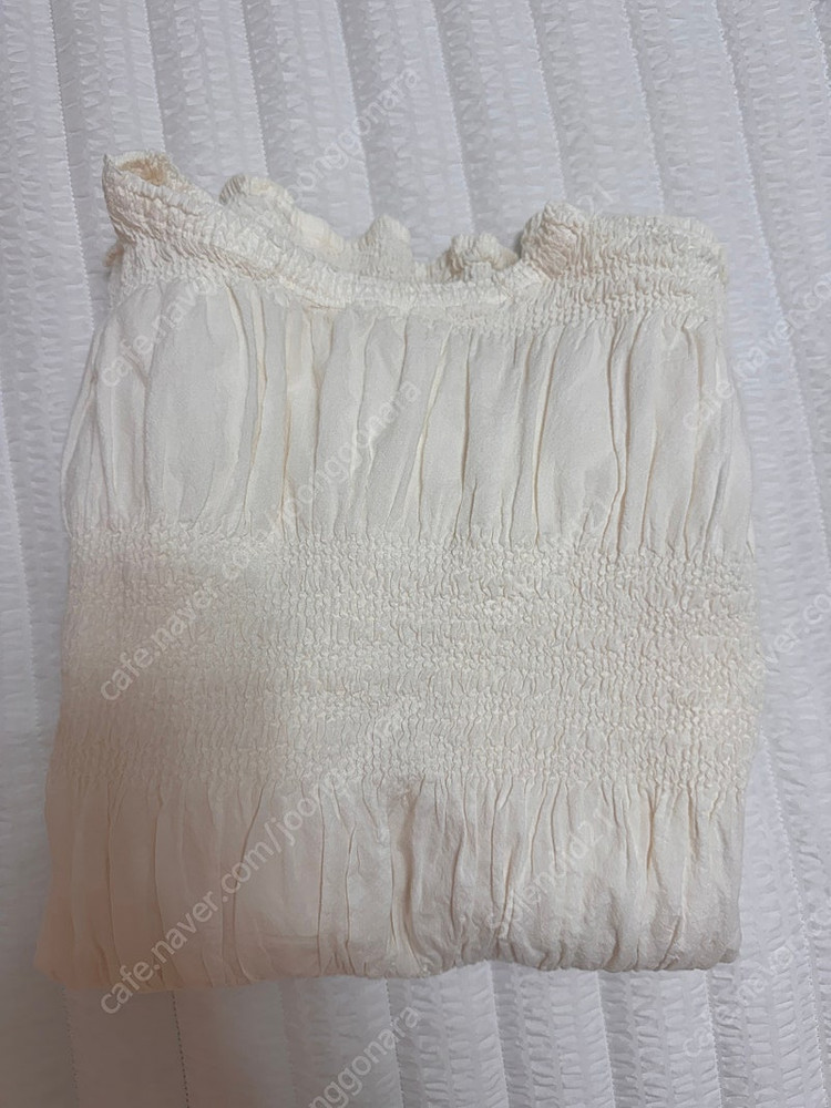 이세이미야케 슈링크원피스 오프화이트 미시착새상품--2