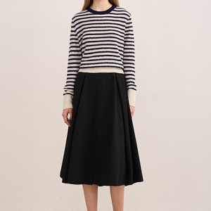 SJSJ 에스제이 24 핀턱 슬릿 플레어 스커트 67 / 랑방 마인 오브제 타임 럭키슈에뜨 산드로 마쥬 오르 시에 시스템