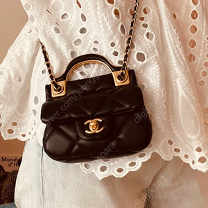 샤넬 공방 베니티 카드 체인 플랩 새상품