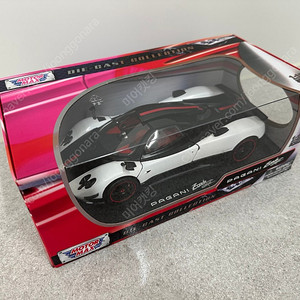 모터맥스 파가니 존다 친퀘 화이트 플레티넘 1:18