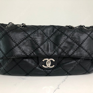 샤넬 얼티밋 스티치백