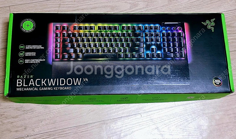 레이저 블랙위도우 v4 한글 풀배열 녹축 게이밍키보드--0