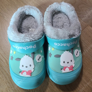 산리오 포차코 겨울슬리퍼 200사이즈