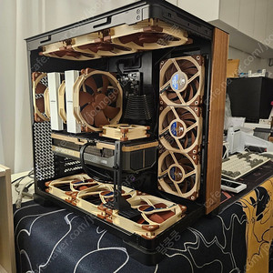 9800x3d rtx5070ti 녹투아 우드 본체