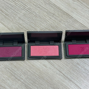 쓰리 THREE 치키 시크 블러셔 단종