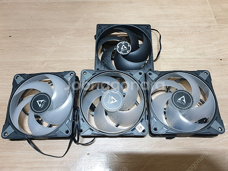 아틱p12argb팬3개.아틱일반팬1개--0