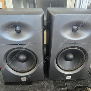 JBL LSR2300 액티브 파워드 스피커 상태좋은 한조 팝니다.
