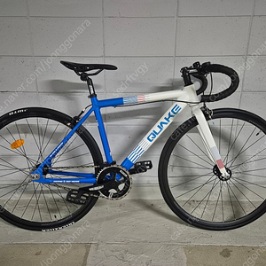 2025 삼천리 퀘이크 700c 픽시 자전거 팔아요