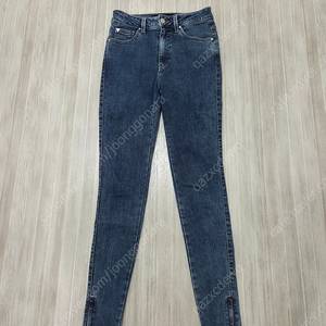 게스 청바지 26사이즈 정가 (168,000원)-만원