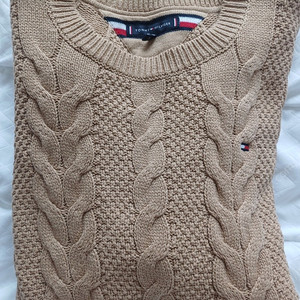 타미 꽈배기니트