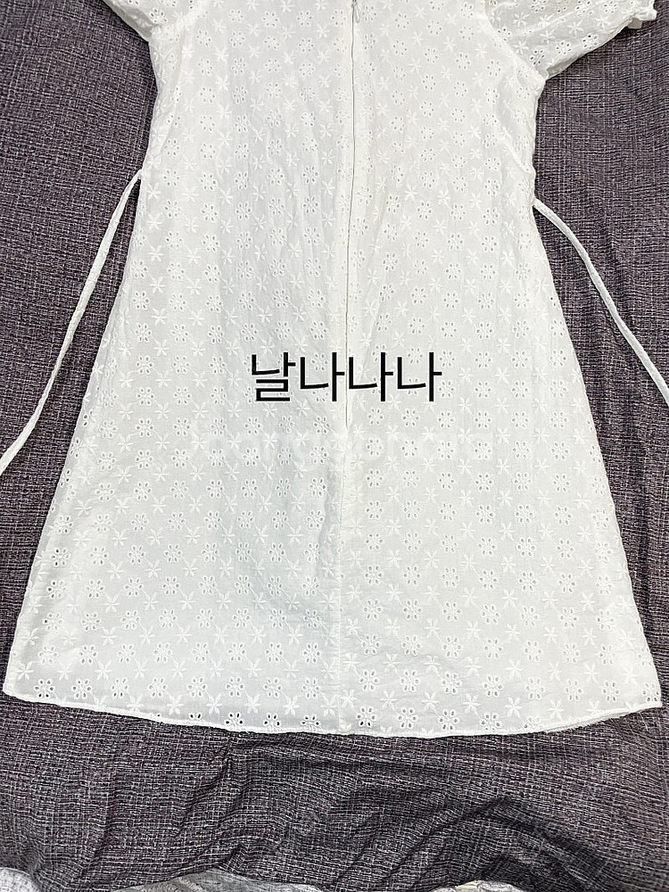 *오늘만이가격*제니베리 줄리아 펀칭 퍼프원피스화이트--6