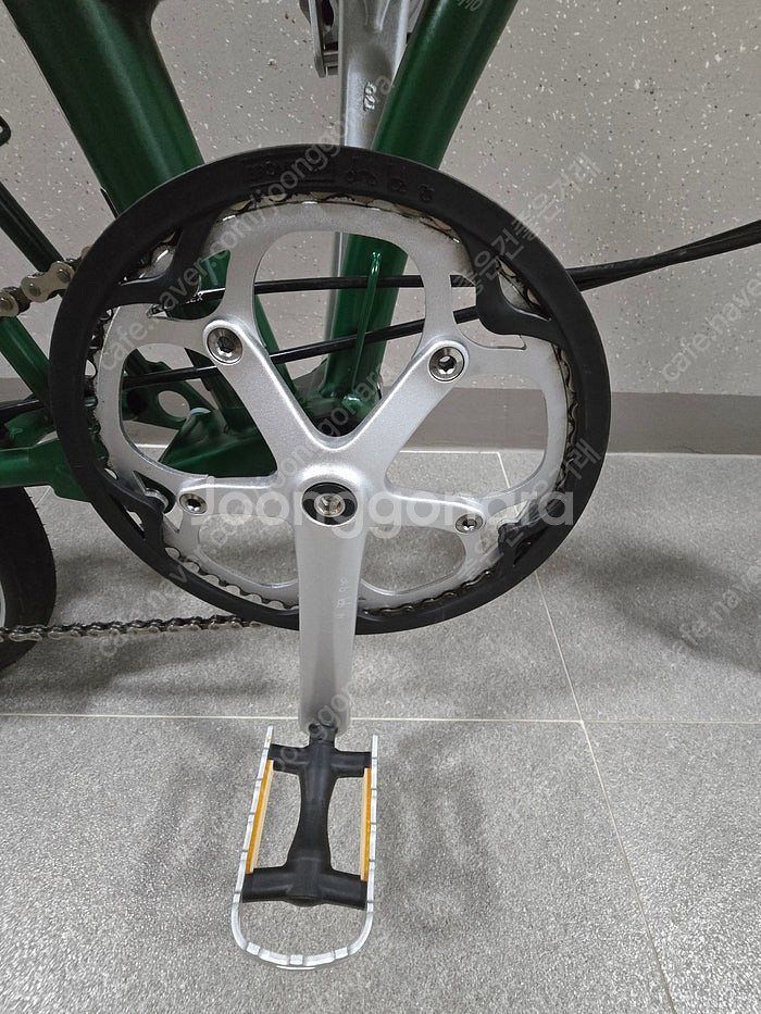 신차급 브롬톤 22년말 레이싱그린 C라인 저렴히 드립니--7