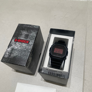 지샥 DW-5600BBR 1DR 판매합니다