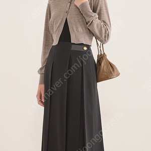 더캐시미어 울 크롭 니트 가디건