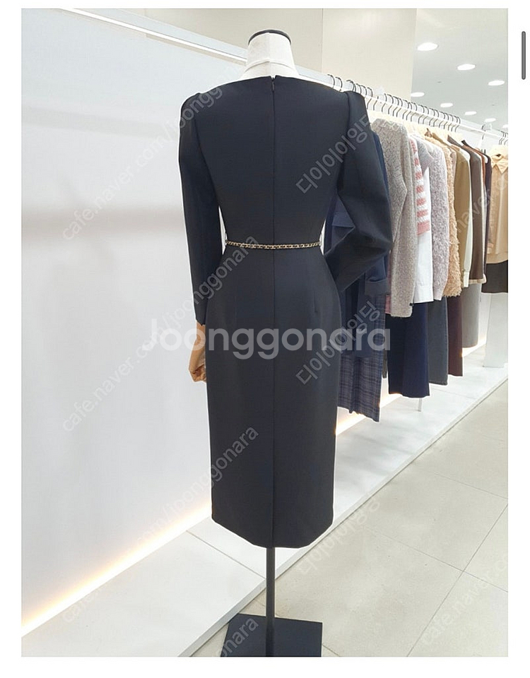 [잇미샤] 체인 벨트 h라인 원피스--3