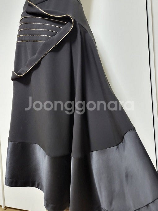 지고트 (JIGOTT) 멋있는 금장 맥시 스커트--5