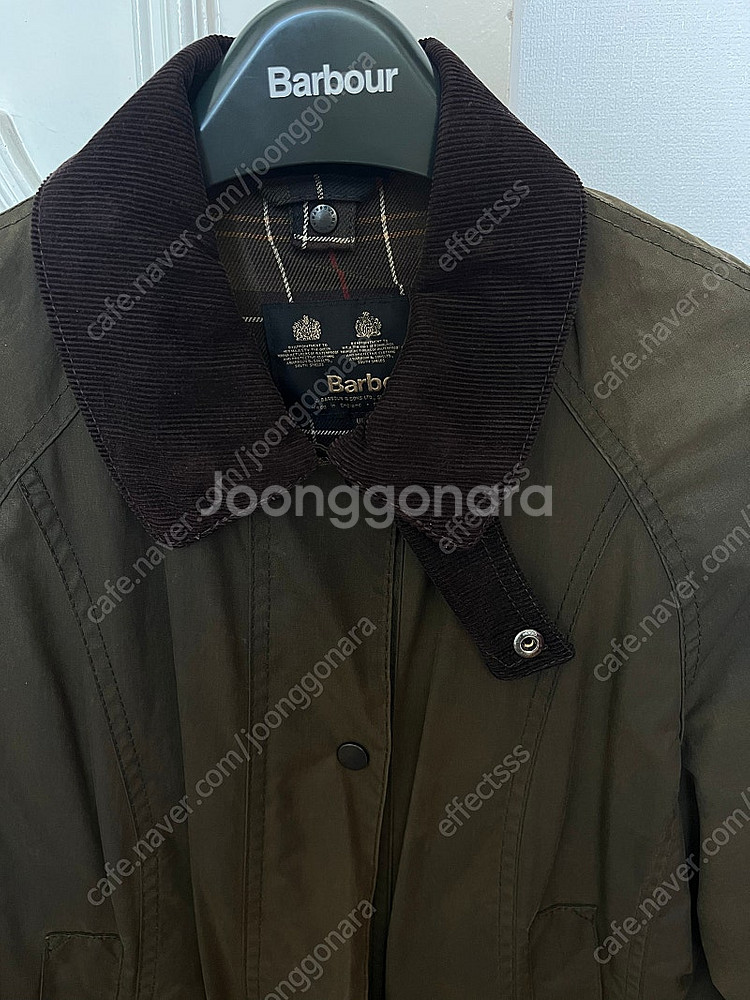 바버 올리브 비데일 왁스 자켓 ₩759,000--1