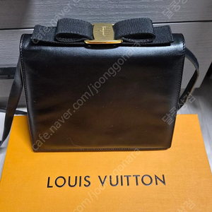 페레가모 바라보우 리본가방/정품