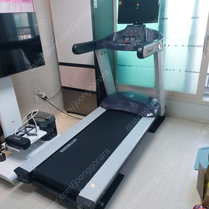 헬스장용 런닝머신 판매합니다