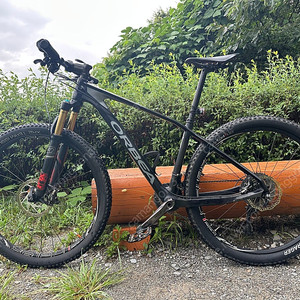 오베아 알마 27.5 상급 MTB 카본 자전거