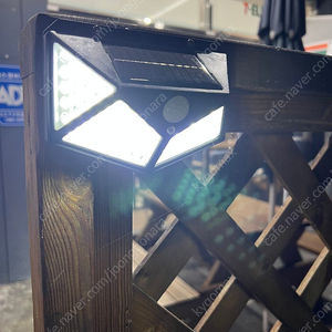 100구 LED 태양광 무선 센서등 모션감지 옥외등