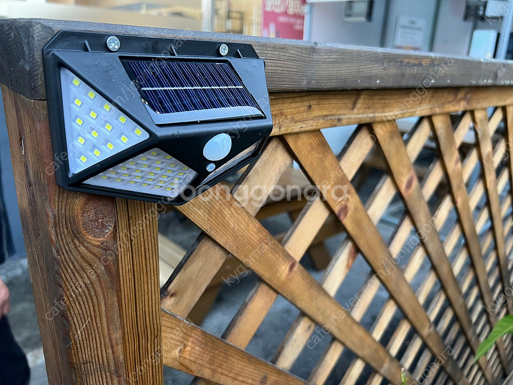 100구 LED 태양광 무선 센서등 모션감지 옥외등--7