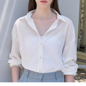 아무르무아르 셔츠