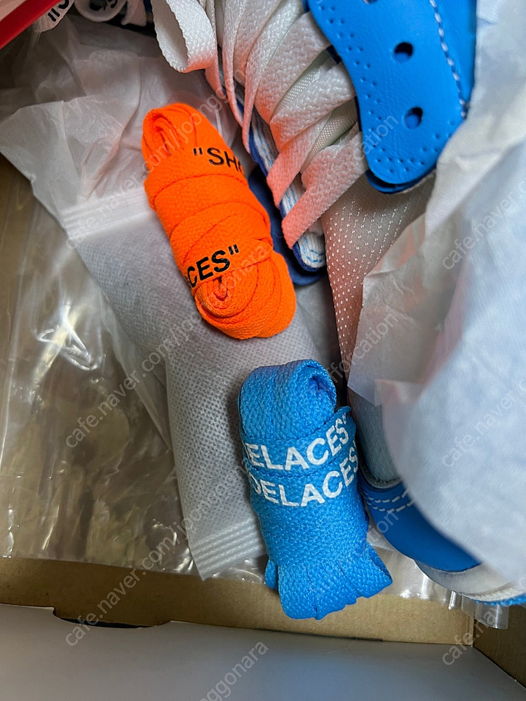 오프화이트 조던 1 UNC 260 사이즈 이미지