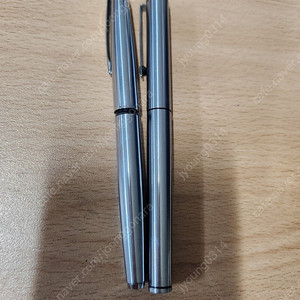 Pilot 만년필 한자루 (사진 좌측 상품) 이미지